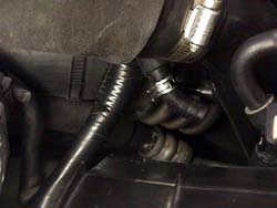 Driver side wastegate hose